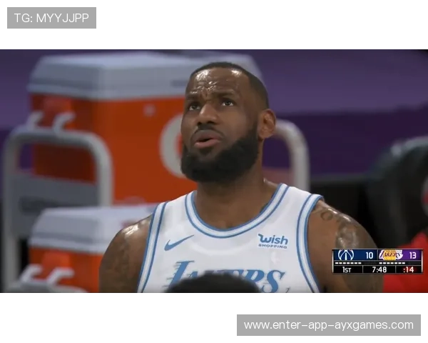 克莱外线火力全开，勇士自动切换雨点模式