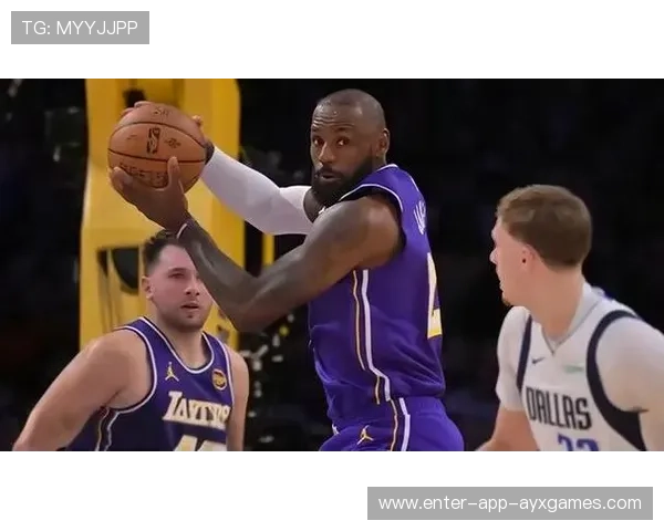 詹姆斯中投破网，湖人将胜利收入囊中