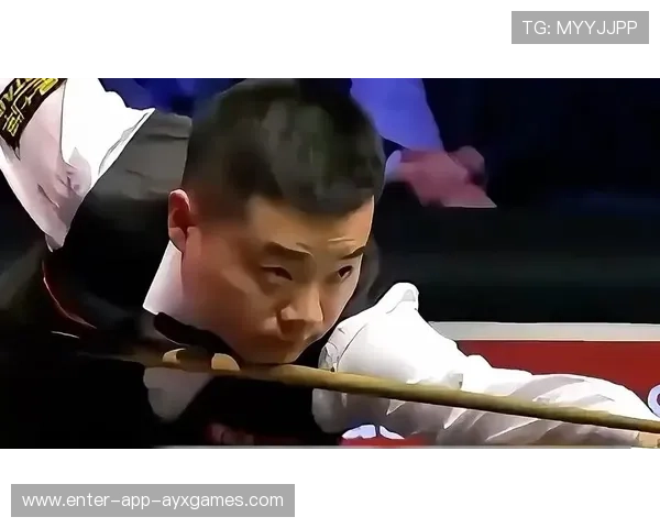 丁俊晖专注力量分配，提高控球柔度