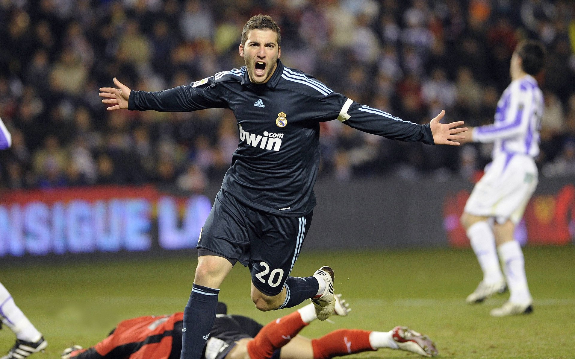 中超精彩瞬间回放，激烈对抗不断升级，中超精彩集锦